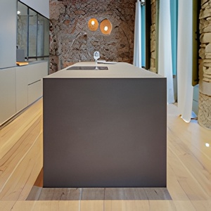 Rehabilitación loft Mercaders casco antiguo Girona diseño interiores